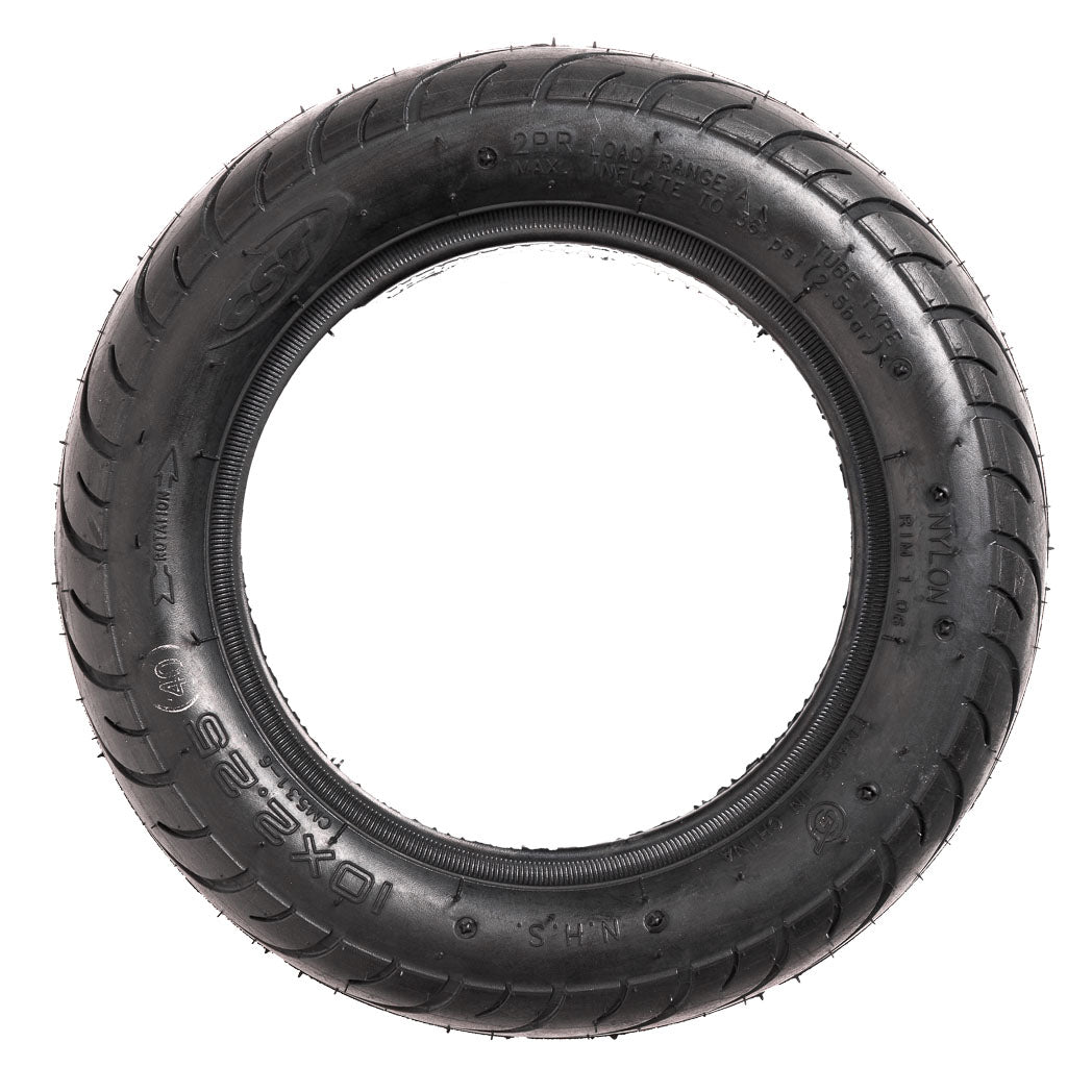 Neumáticos de aire CST. Neumáticos de 10 pulgadas rápidos y de buena calidad. El tamaño del neumático es CST 10x2,25.
